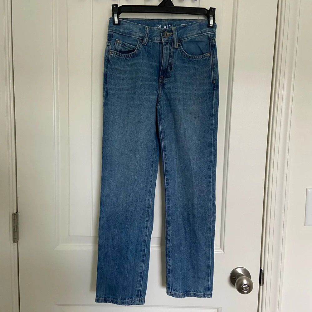 Children’s Place boy’s‎ straight cut medium wash jeans — size 8